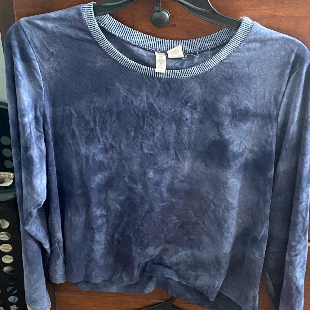 Blue tie dye long sleeve